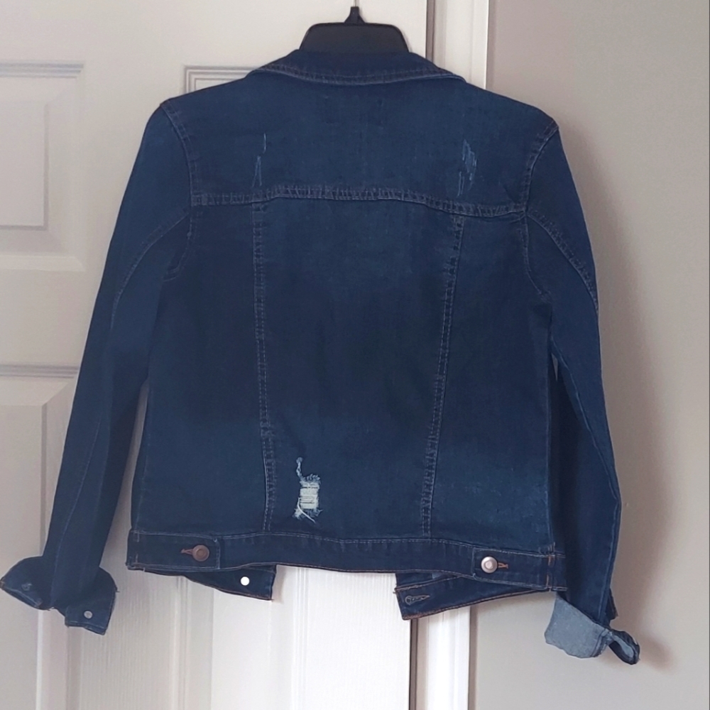 Distressed Jean Jacket💙 - Picture 3 of 3